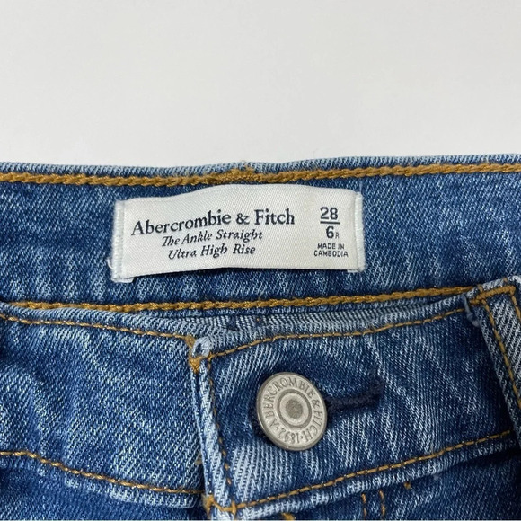 Abercrombie & Fitch The Ankle Straight Ultra High Rise Jean Size 28 / 6 - Picture 6 of 12